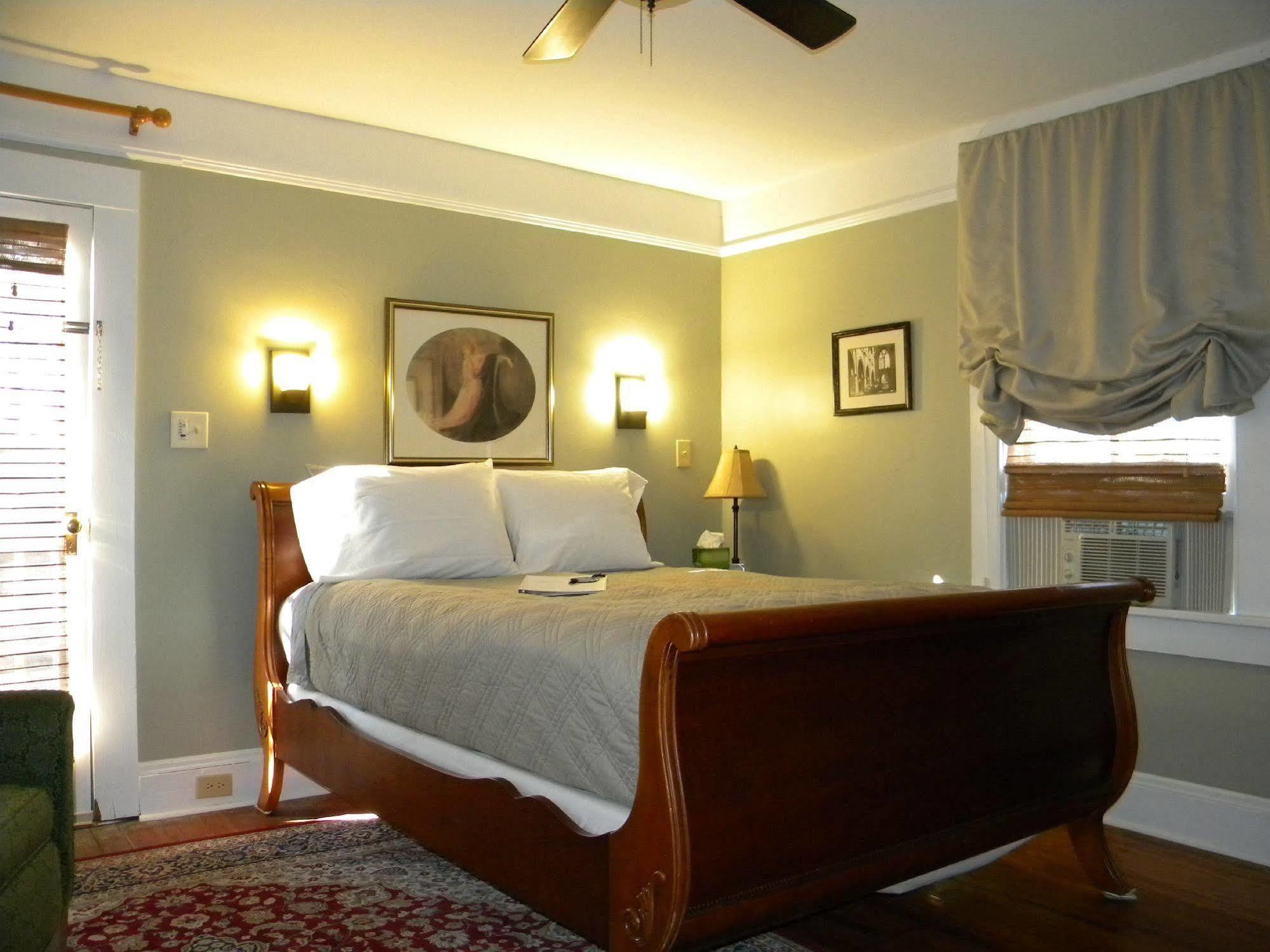 Maison De Macarty Bed & Breakfast New Orleans Exterior photo